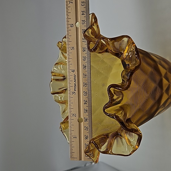 🏺FENTON vintage amber diamond optic threaded footed glass vase - Picture 10 of 10